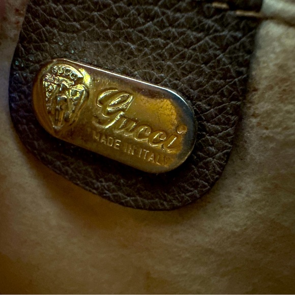 DO NOT BUY Gucci Leather Disc Bag - Picture 12 of 14